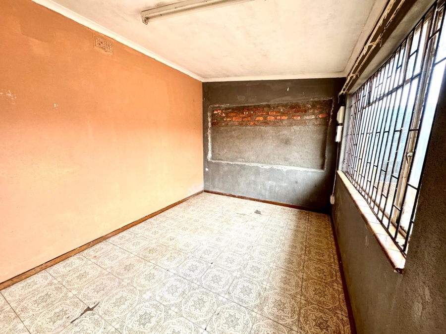 5 Bedroom Property for Sale in Woodstock Western Cape